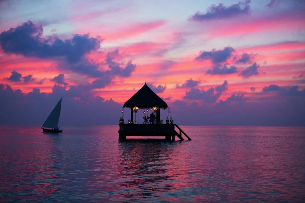 Hi_H1IVX_29115710_Romantic dining - Ocean pavillion (dusk) (1