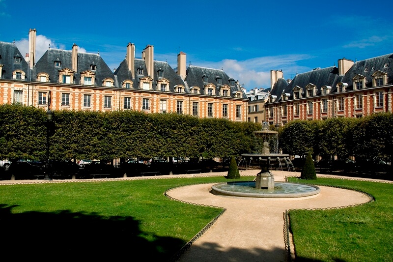 Place des Vosges in Paris / France