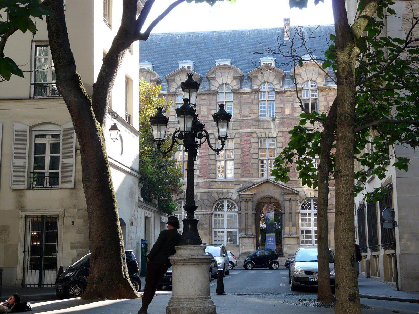 rue-de-fuerstenberg_paris