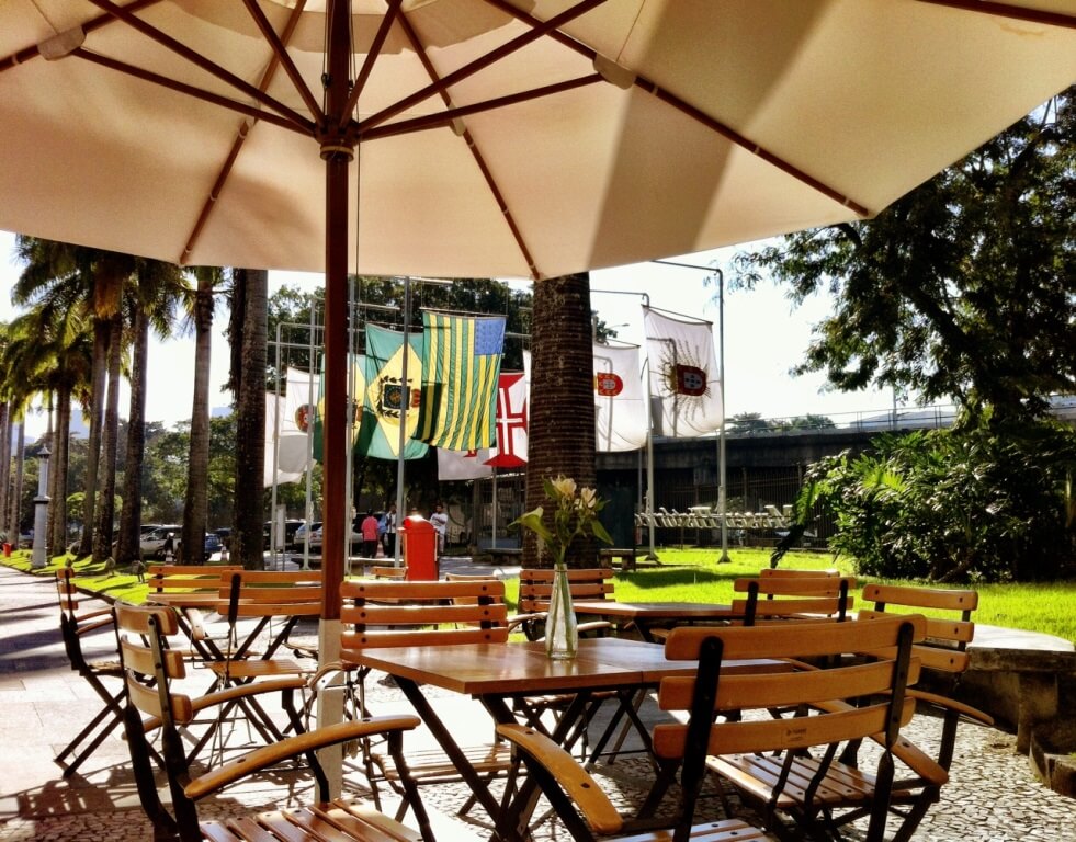 Bistro The Line area externa
