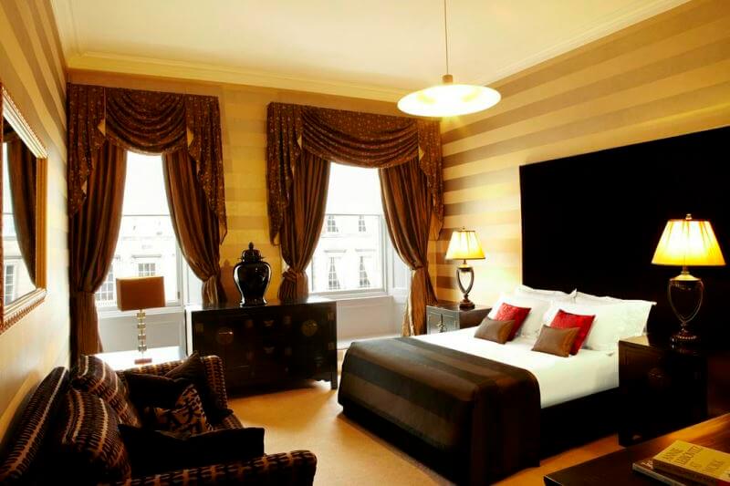 NIRA ROOM1