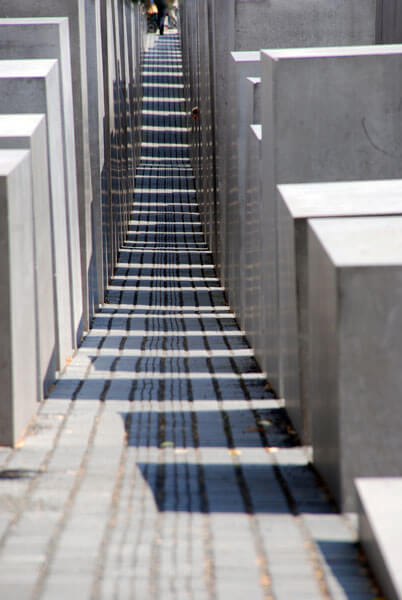 2. Passeios - Memorial ao Holocausto (2)