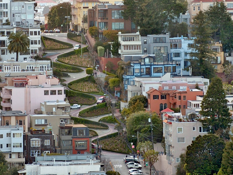 1. Passeios - Lombard Street