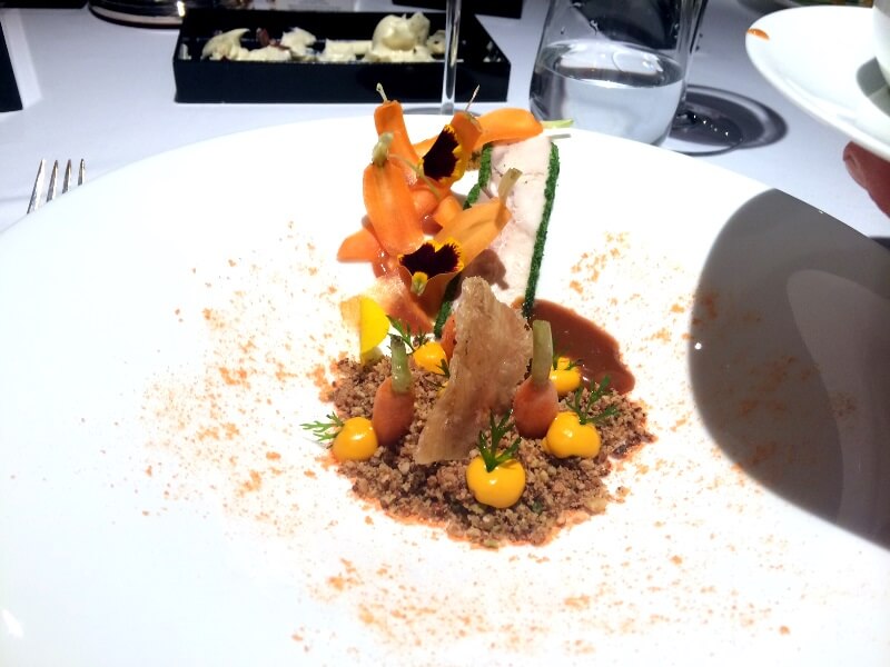 Frango com pistache e maionese de cenouraFoto: magari blu