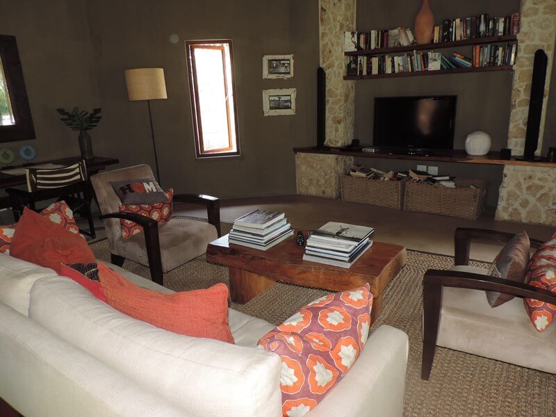 A sala de TV na área comumNada de televisão no quarto!Foto: magari blu