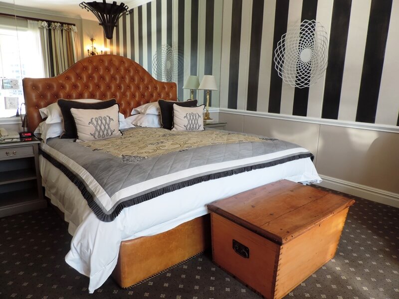 Nosso Luxury Room com vista para a marina e a Table MountainFoto: magari blu