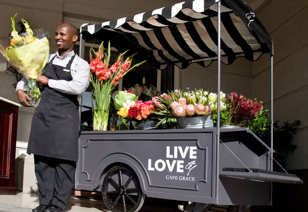 Flower trolley, o carrinho de flores na porta do hotelFoto: Divulgação