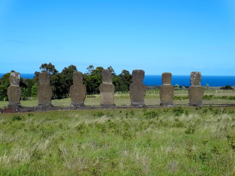 Os 7 Moai de frente para o mar Foto: magari blu