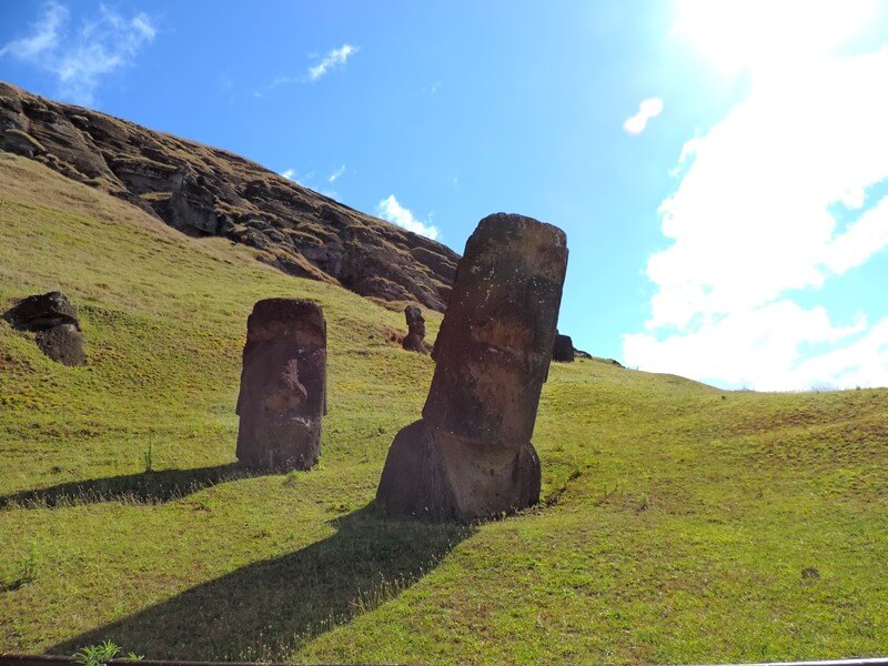 Moai na pedreira Foto: magari blu