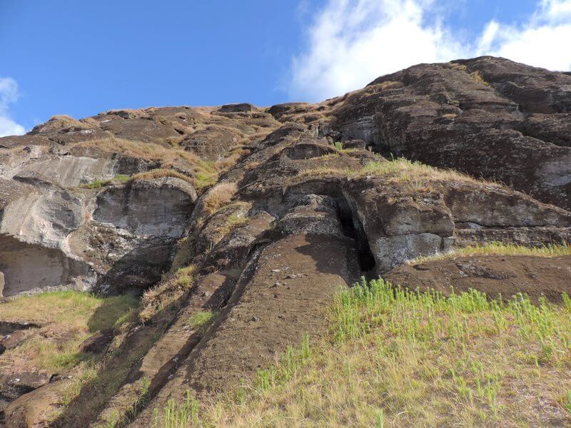 Moai recortado na pedra Foto: magari blu