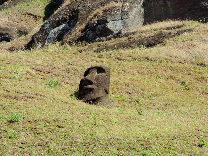 Moai na pedreira Foto: magari blu