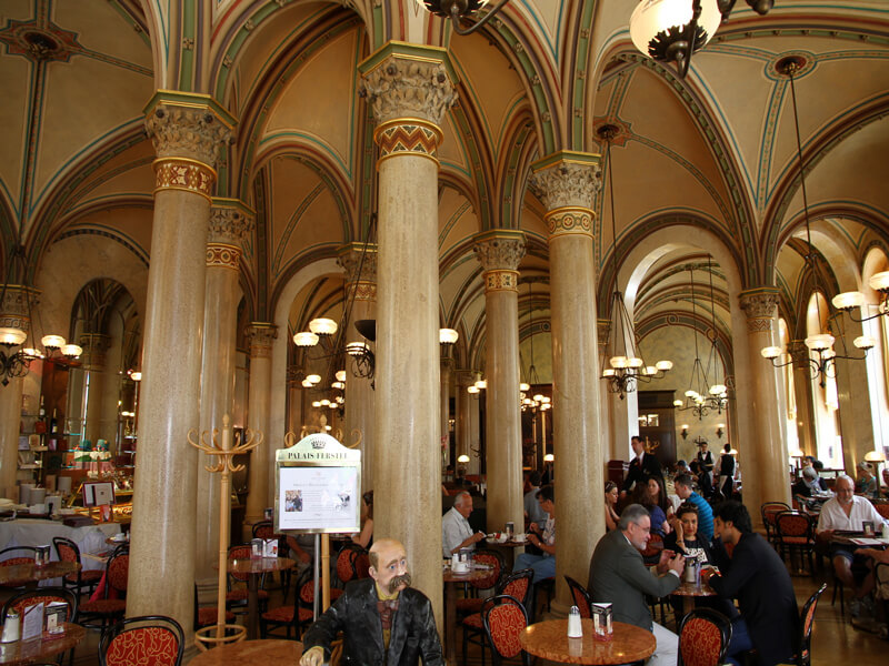 Café Imperial Foto: Teresa Perez Tours