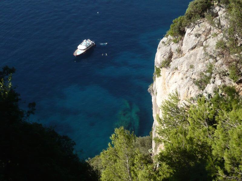 Passeio de barco em Capri Foto: Paolo Ciafardoni