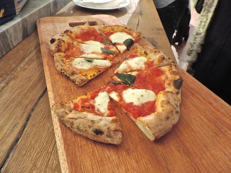 A pizza do Eataly São Paulo Foto: magari blu