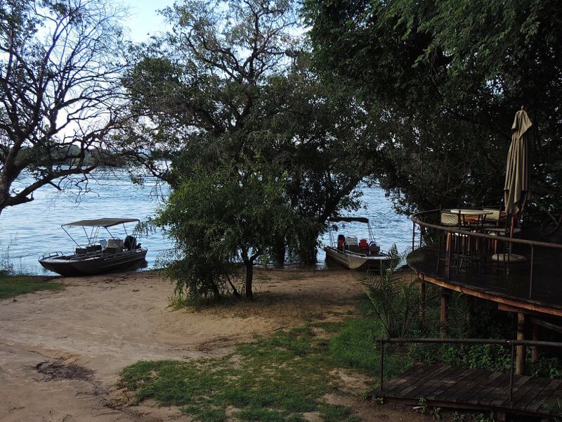 O camp fica à beira do rio Zambezi Foto: magari blu