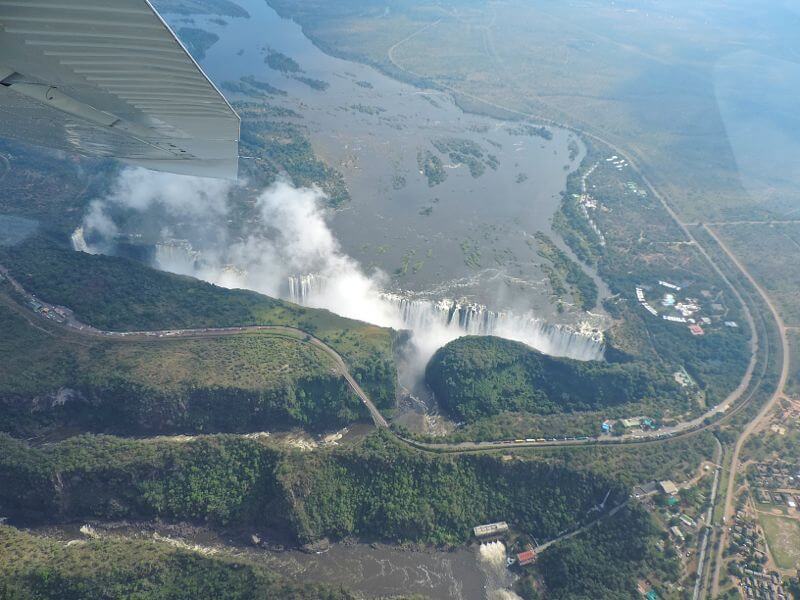 Victoria Falls vistas do alto Foto: magari blu