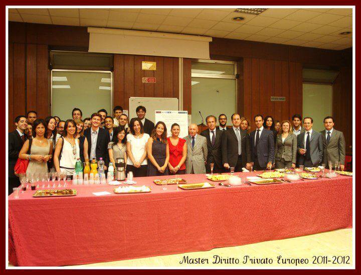 A turma do mestrado em Roma Eu estou de vestido azul,  frente Foto: arquivo pessoal