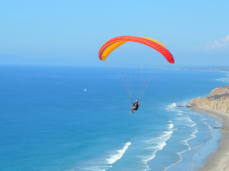 Paragliding em Torrey Pines Foto: magari blu