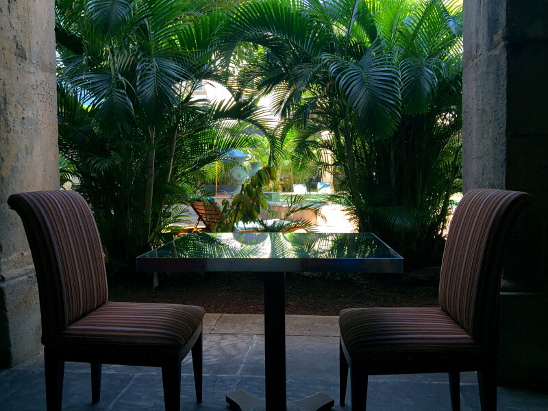 Restaurante junto à piscina onde é servido o café da manhã Foto: magari blu