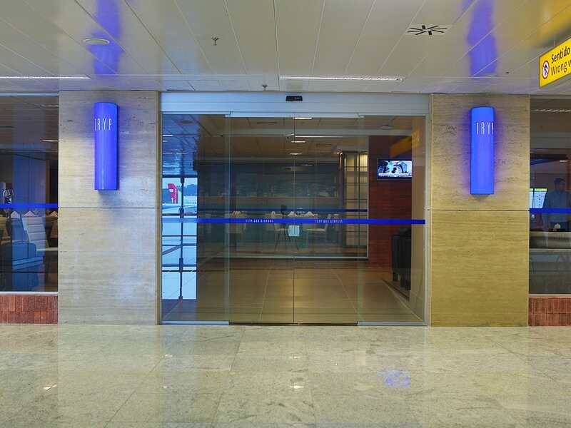 Entrada do hotel Foto: Reprodução