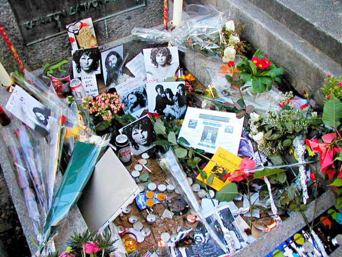 Túmulo de Jim Morrison no Cemitério Pere Lachaise Foto: Reprodução
