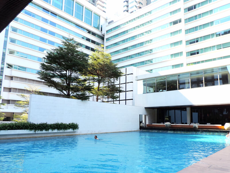 Piscina do Metropolitan by COMO Foto: Ana Maria Junqueira