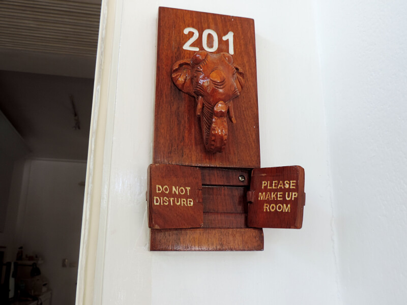 Detalhes que fazem a diferença: Junto à porta do quarto Foto: Ana Maria Junqueira