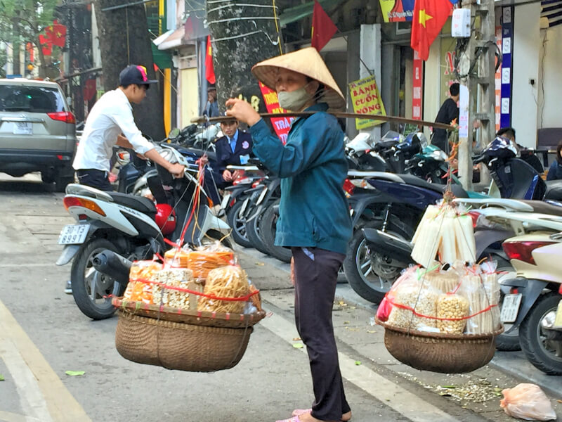 Cenas comuns no Vietnam: Não parece um filme? Foto: Ana Maria Junqueira