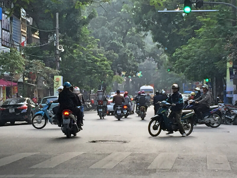 Trânsito em Hanoi Foto: Ana Maria Junqueira