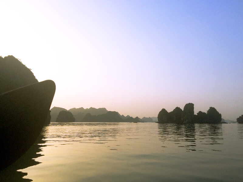 Pôr do sol em Halong Bay Foto: Ana Maria Junqueira