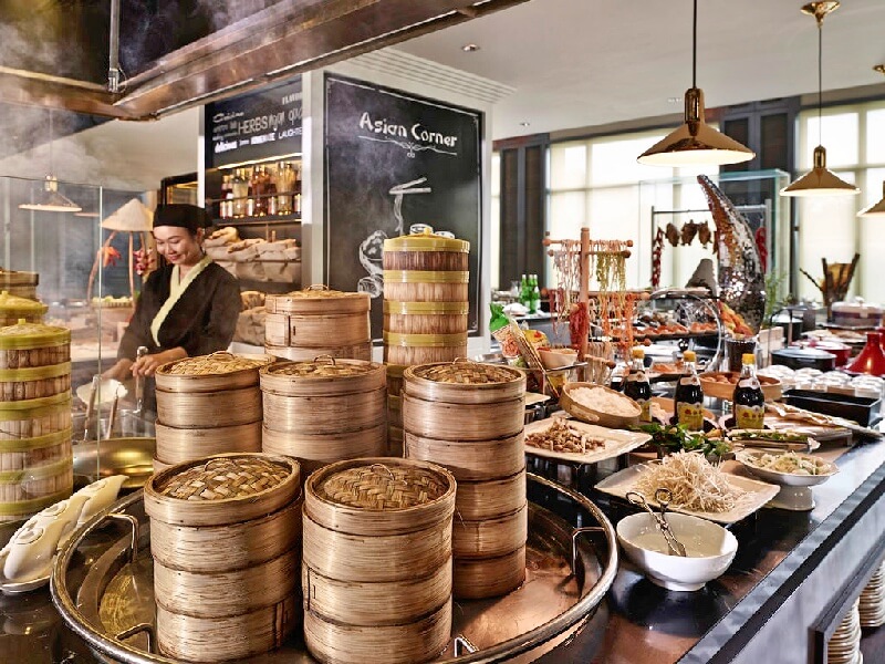Café da manhã no Sofitel Saigon Plaza Foto: Divulgação