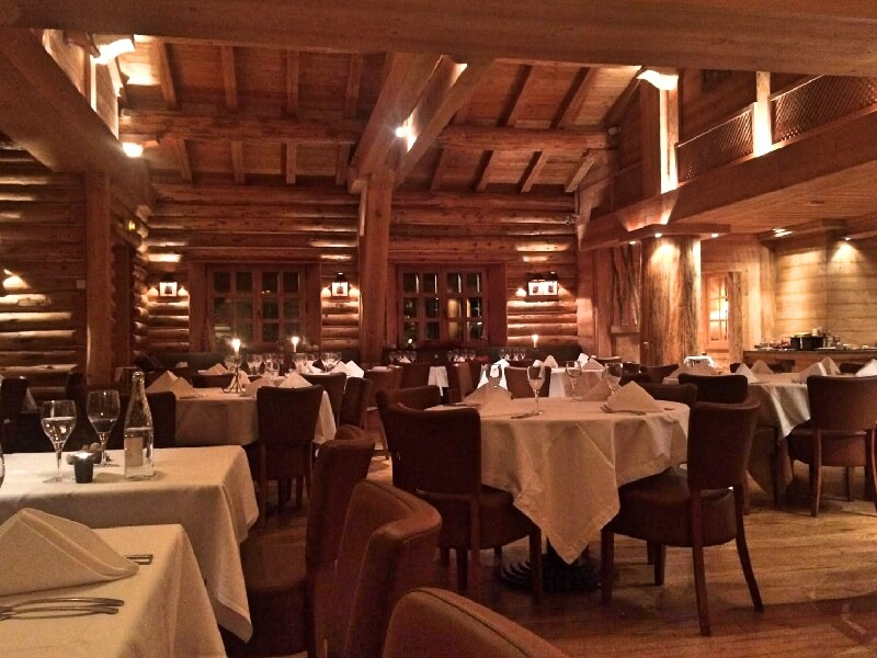 Restaurante de fondue do hotel Les Barmes de l’Ours Foto: Helena Araujo