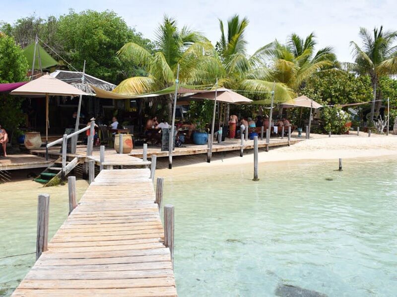 Restaurante Karibuni em Pinel Island Foto: Lala Rebelo