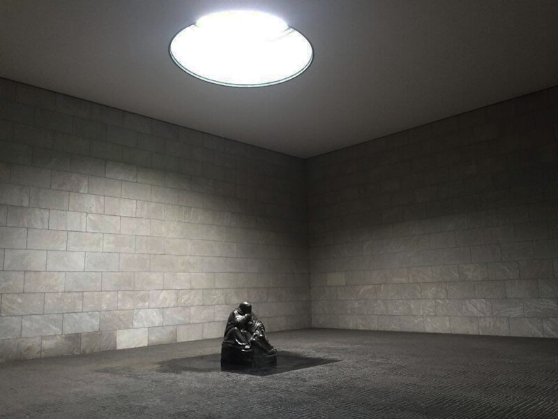 Escultura de Käthe Kollwitz, "Mother with her Dead Son" Foto: Laura Ammann